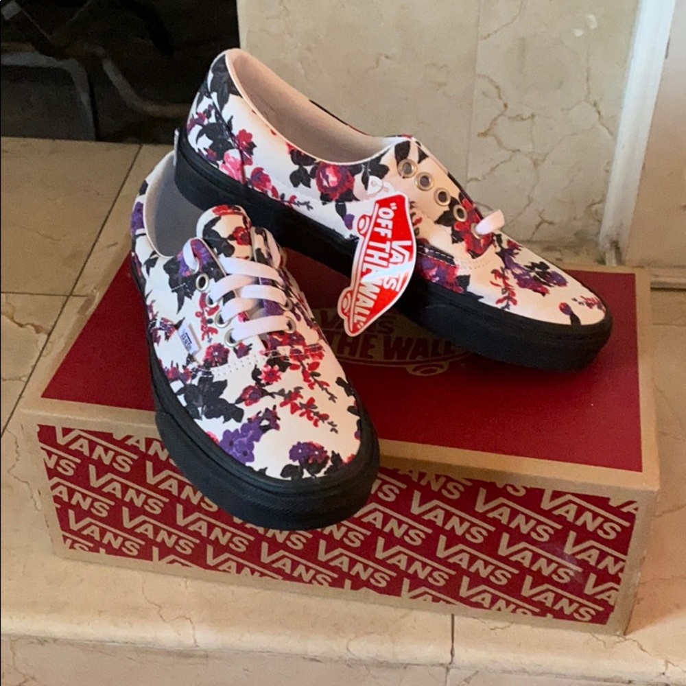 Vans shoes Floral New w Box - Picture 2 of 2